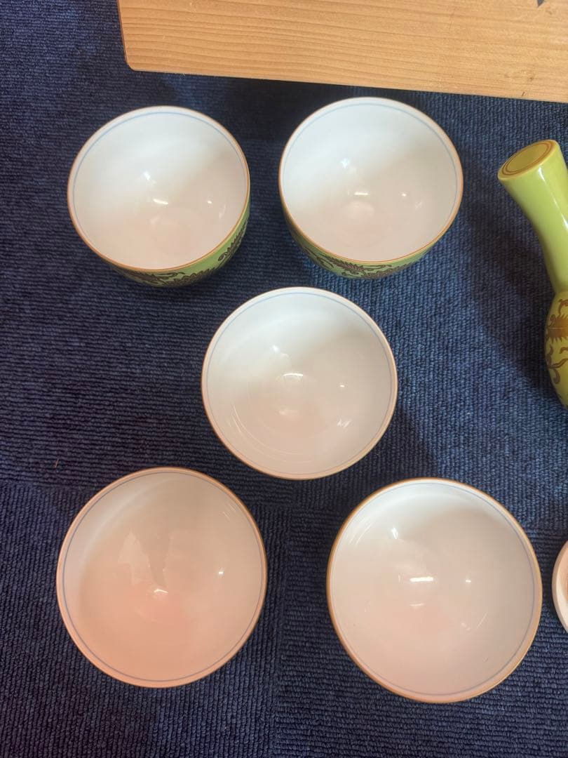 1800  希少　其泉　萌黄金欄手 茶器セット　急須1客　湯呑5客　金彩