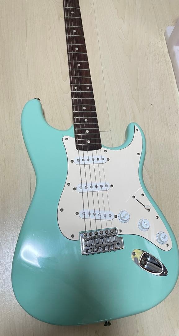 ストラト　サーフグリーン　バイフェンダー