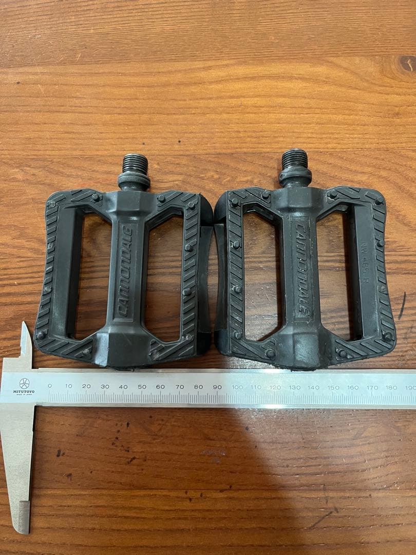 Cannondale バッドボーイ純正ペダル