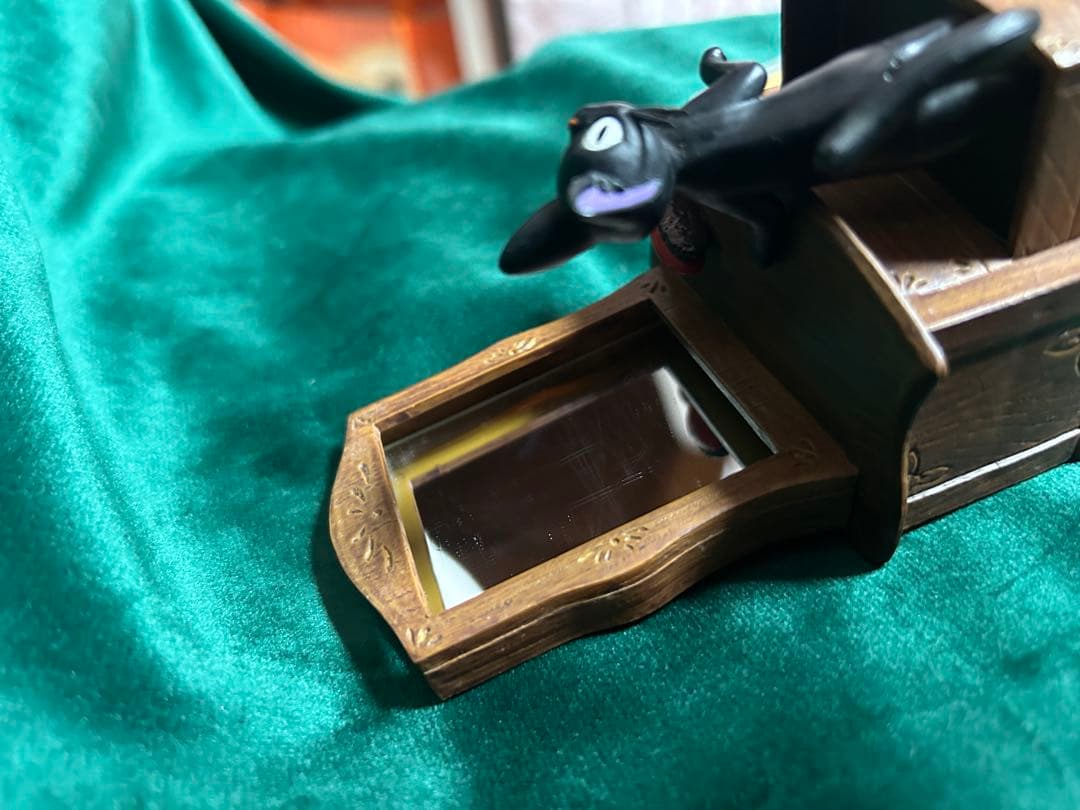 魔女の宅急便 ジジ アンティーク ドレッサー