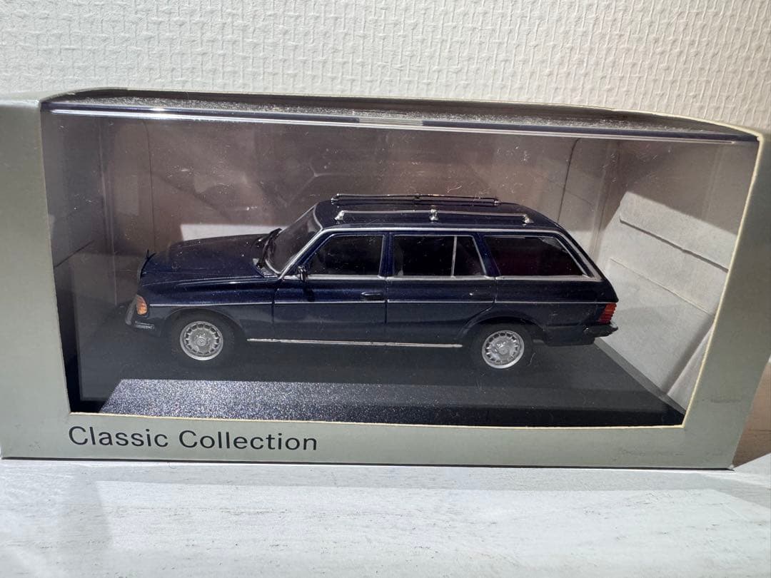 Mercedes-Benz W123 ダークブルー ミニカー1/43