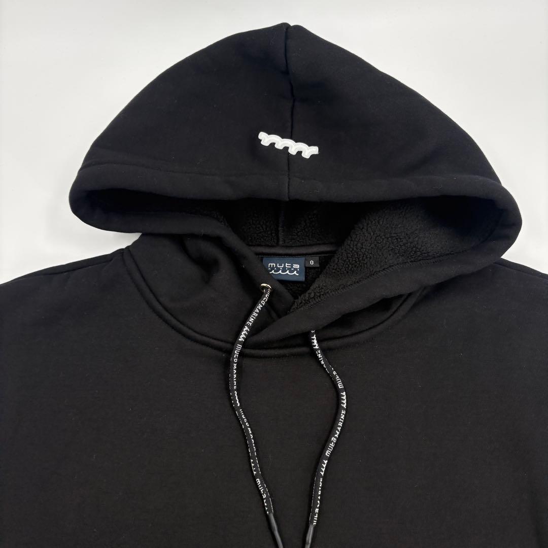 美品　muta MARINE ムータマリン パーカー 黒 ゴルフ 922