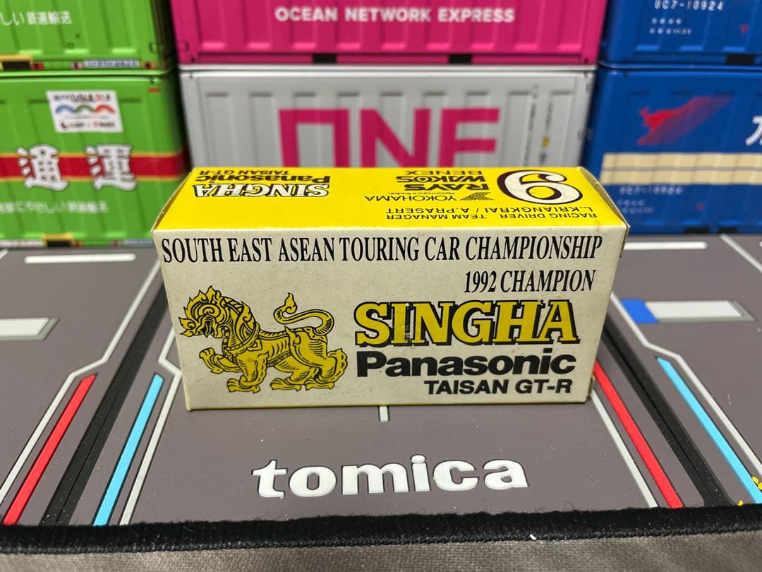 トミカ ガリバー特注　タイサンシンハーGT-R マカオGP