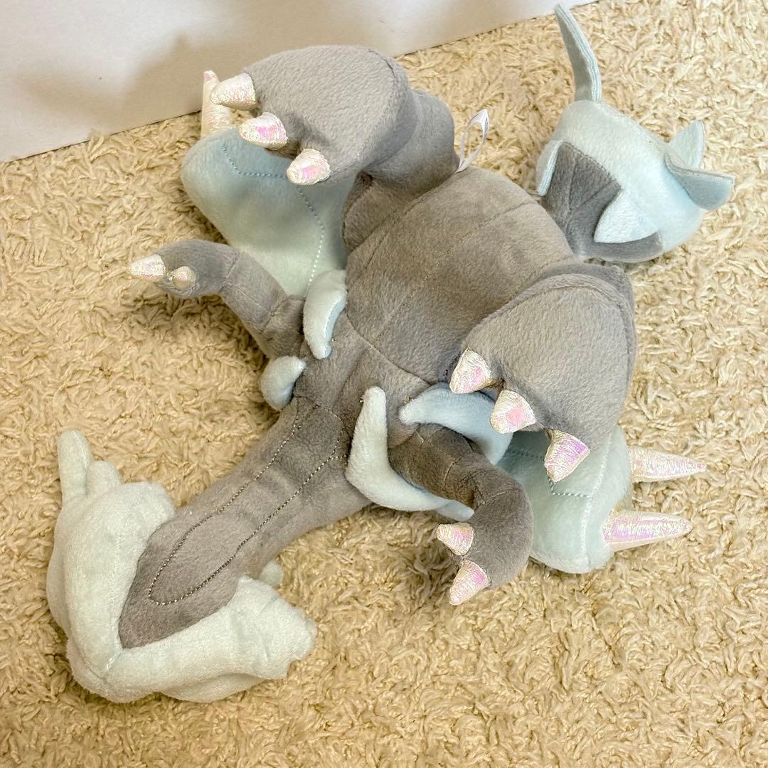 キュレム　ぬいぐるみ　ホワイトキュレム　ブラックキュレム　タカラトミー　TOMI