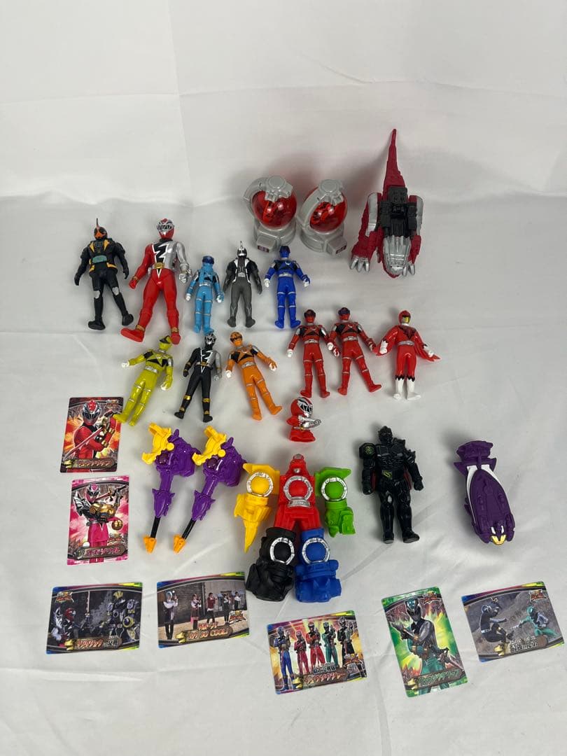 戦隊ヒーロー 仮面ライダー　ウルトラマンフィギュア　ソフビ