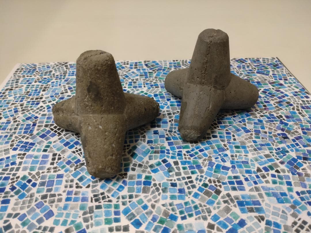 コンクリート製ミニテトラポット型オブジェ2個セット