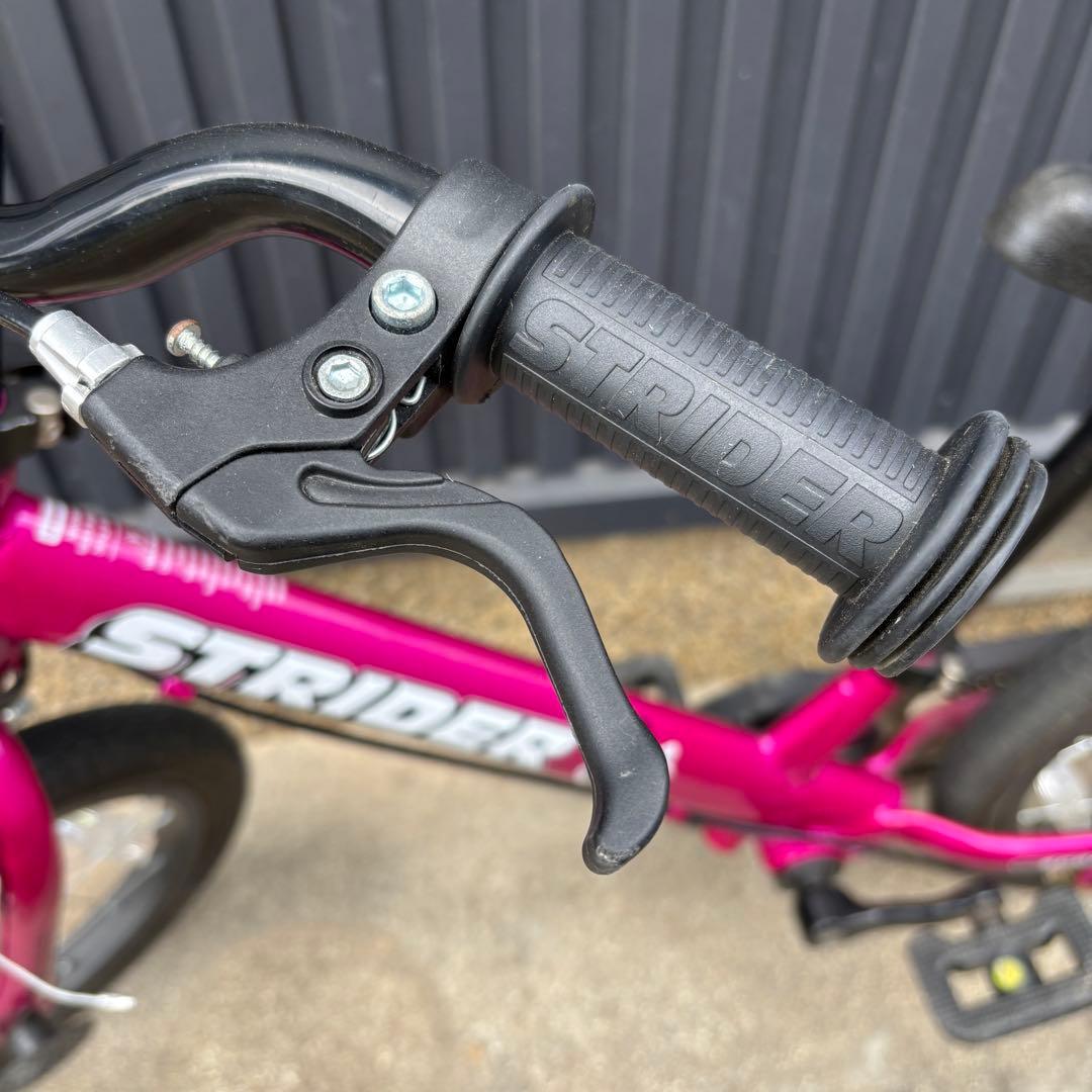 STRIDER14xストライダー フューシャピンク ペダルスタンド付