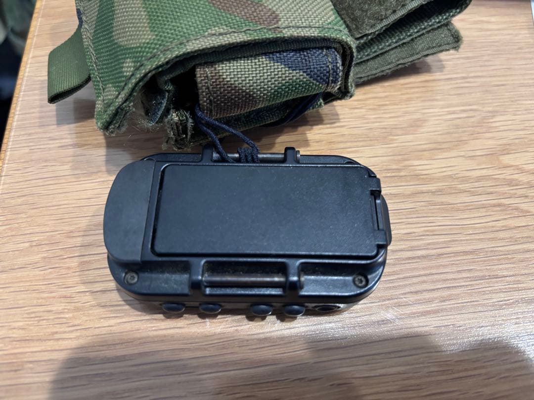 GARMIN Foretrex 301 迷彩カバー　おまけ付き