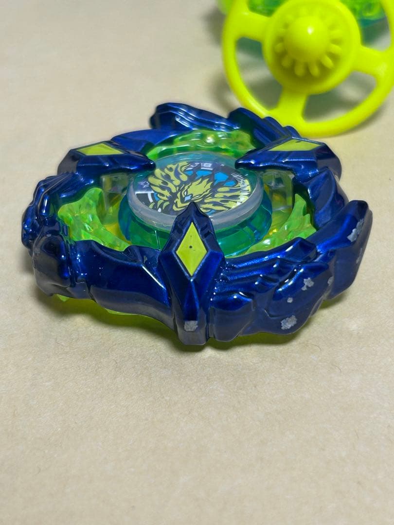 ほぼ新品　フェニックスウイング9-80DB ベイブレードX