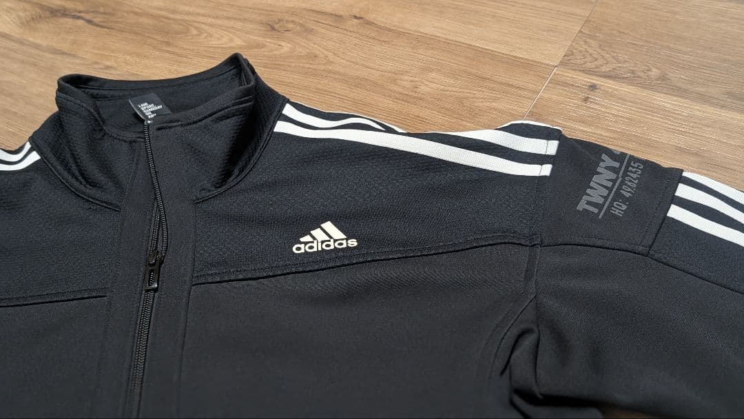 短期出品☆新品未使用品☆adidasTWNTY4SVN上下セットアップMサイズ