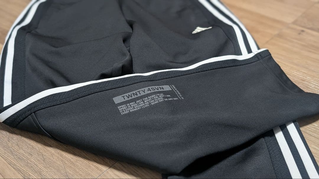 短期出品☆新品未使用品☆adidasTWNTY4SVN上下セットアップMサイズ