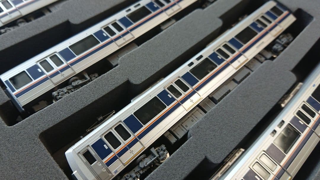 Nゲージ TOMIX 207系 更新前 + リニューアル仕様 混合編成