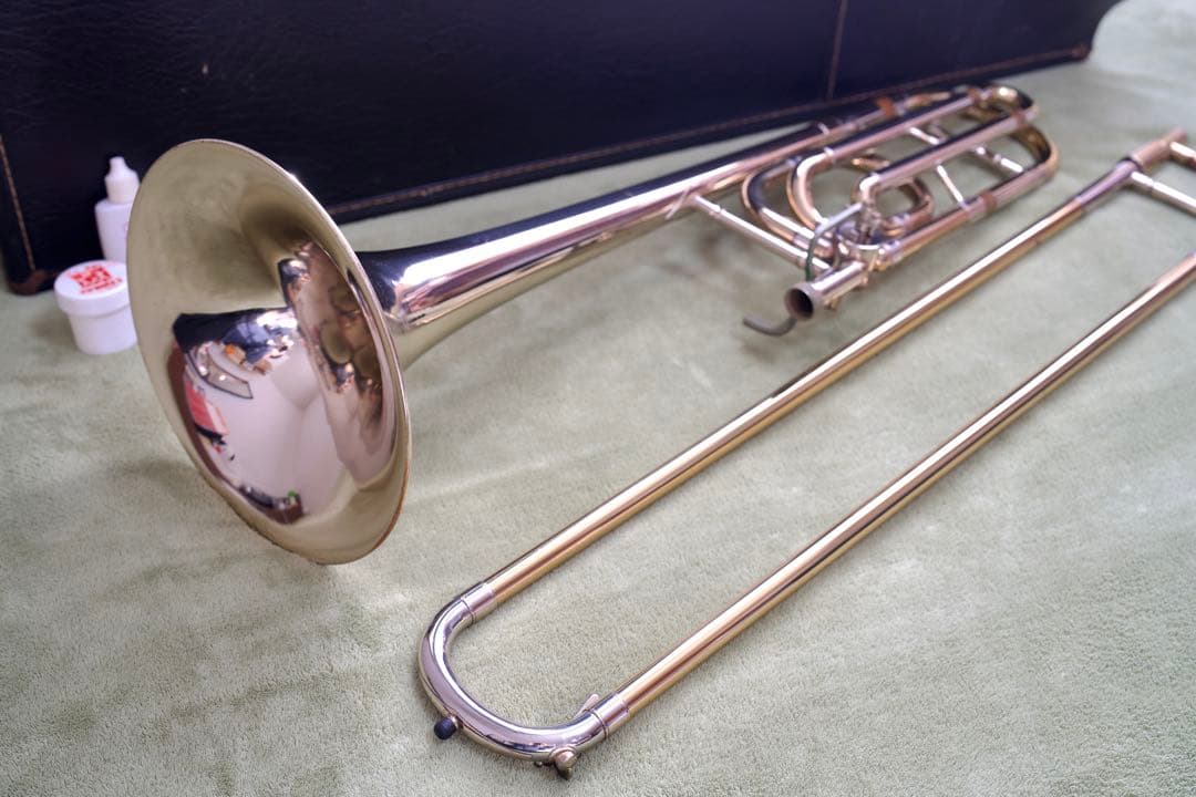 C.G. CONN 88HN 8-3/4”太管テナーバストロンボーン