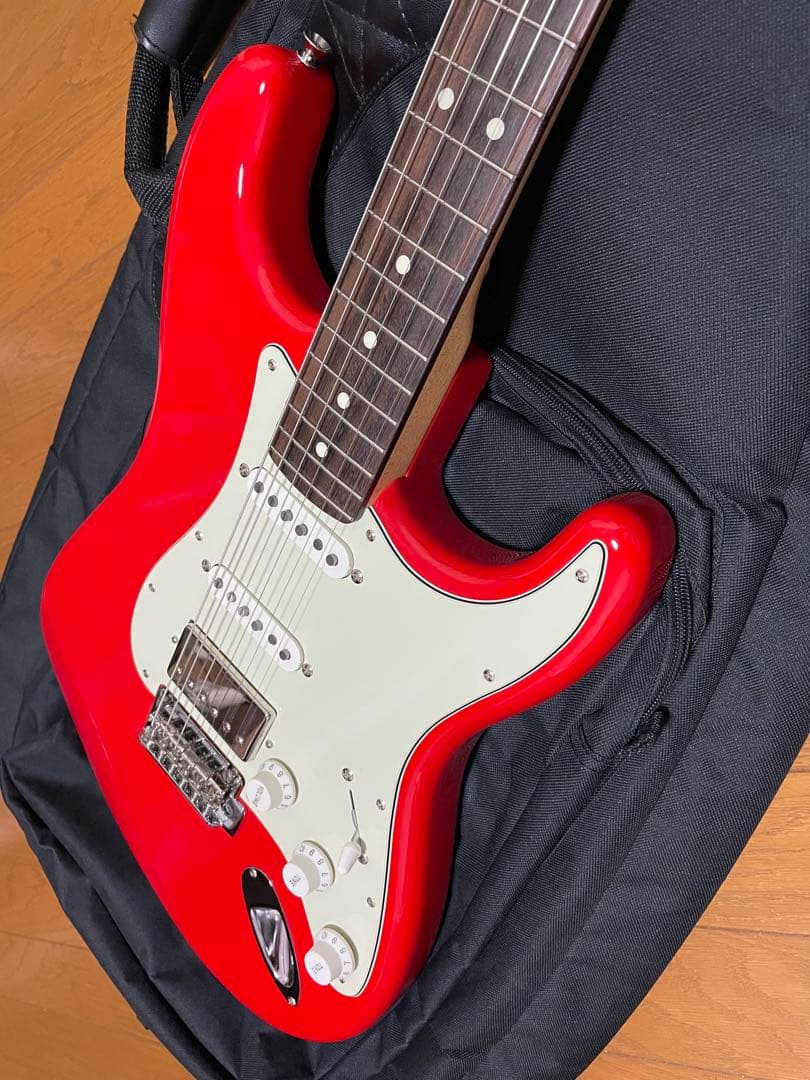 美品　フェンダー　Fender ストラト 2024 MIJ Hybrid II