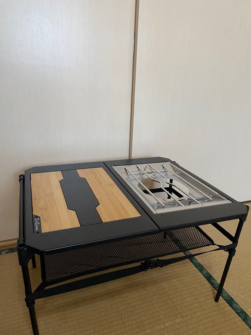 チルアウトキャンピング　テーブルセット