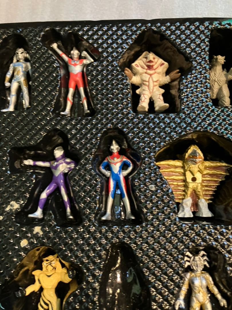 【ウルトラマン　ティガ・ウルトラ　モンスター超全集】3点セット　レア　欠品あり