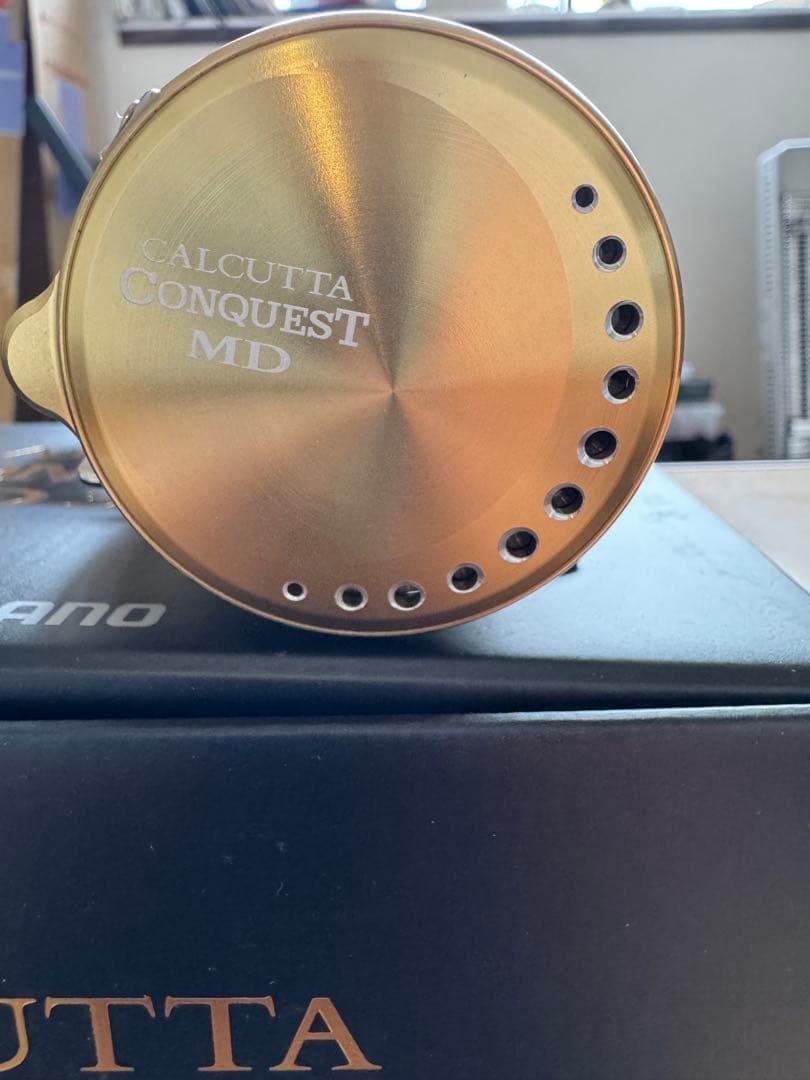 シマノ カルカッタコンクエストMD 300XG 右巻き　未使用品