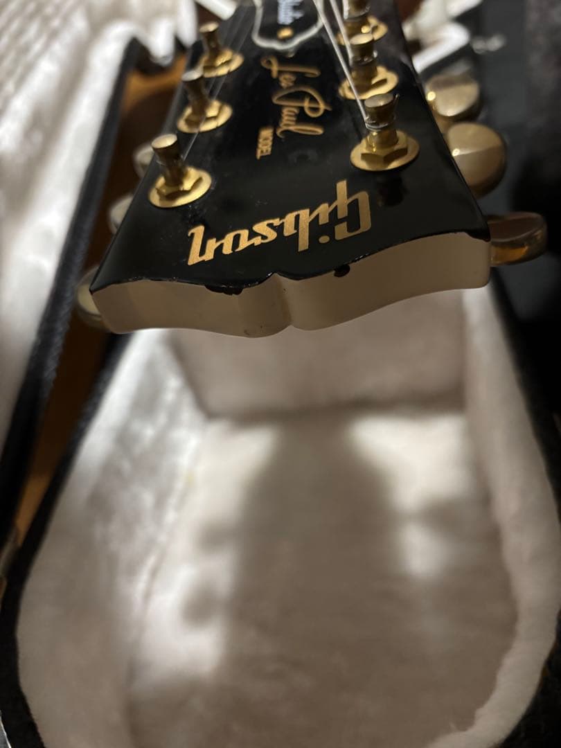 Gibson Les Paul Studio ホワイト ハードケース付き