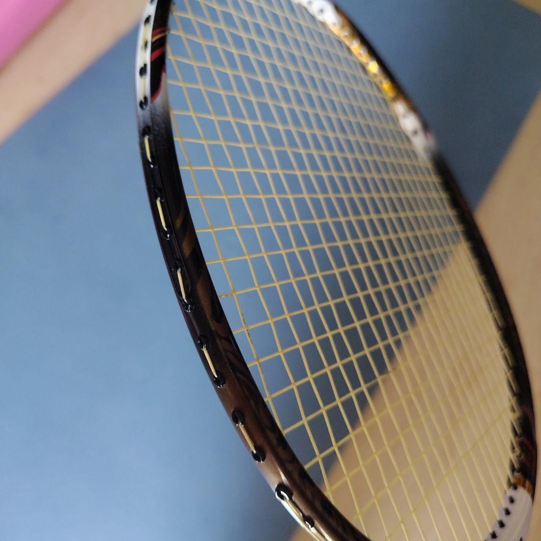 積み荷VOLTRIC 80 バドミントンラケット