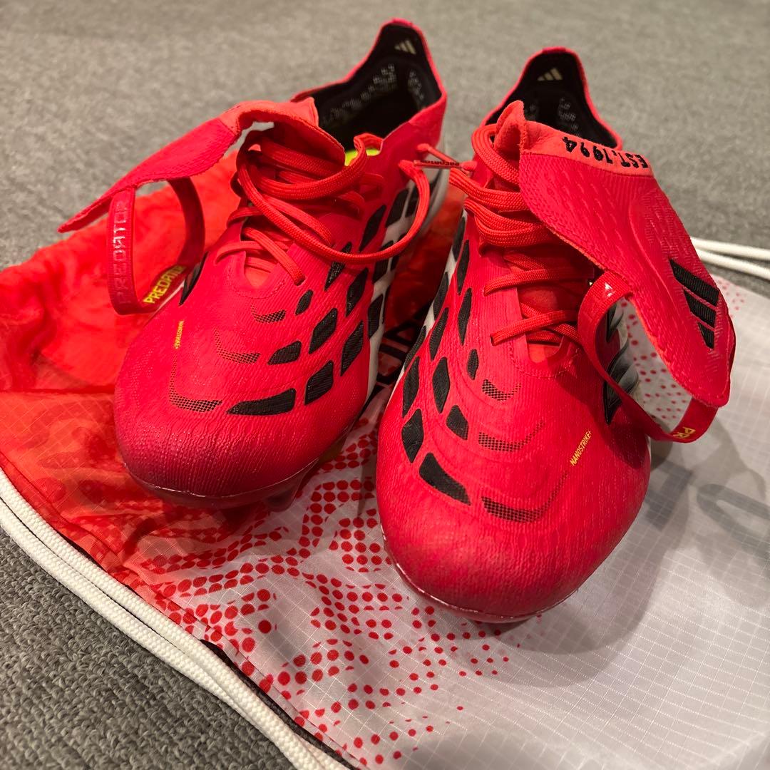 adidas Predator サッカーシューズ レッド