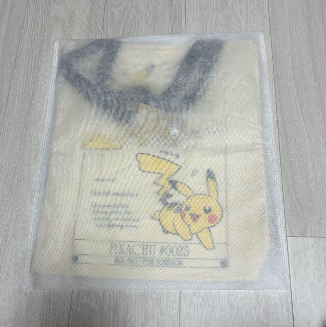 ピカチュウ　トートバッグ　ロンドン　自然史博物館