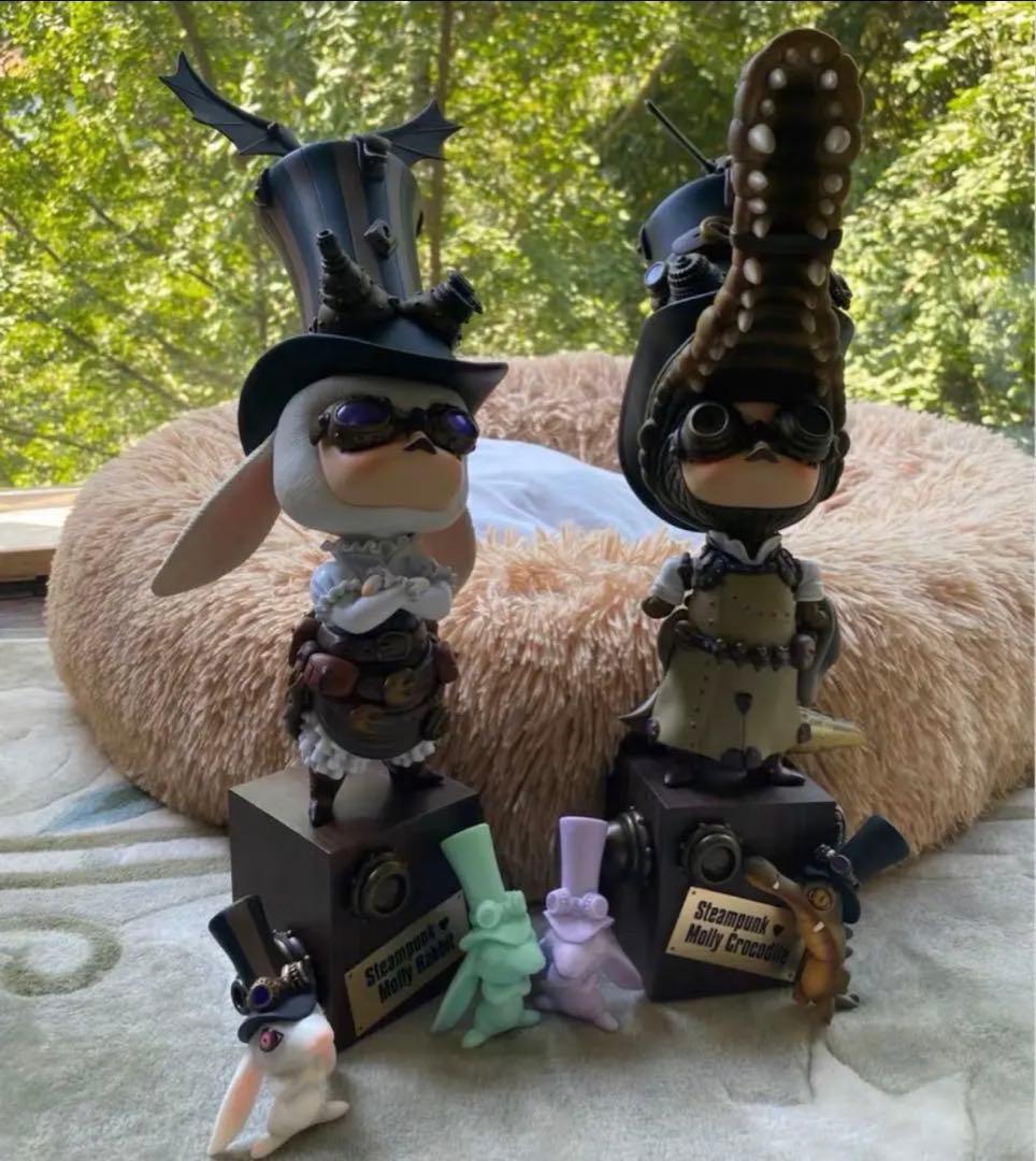 デザイナーズトイ 末那末匠 ポップマート 2点 Molly フィギュア E