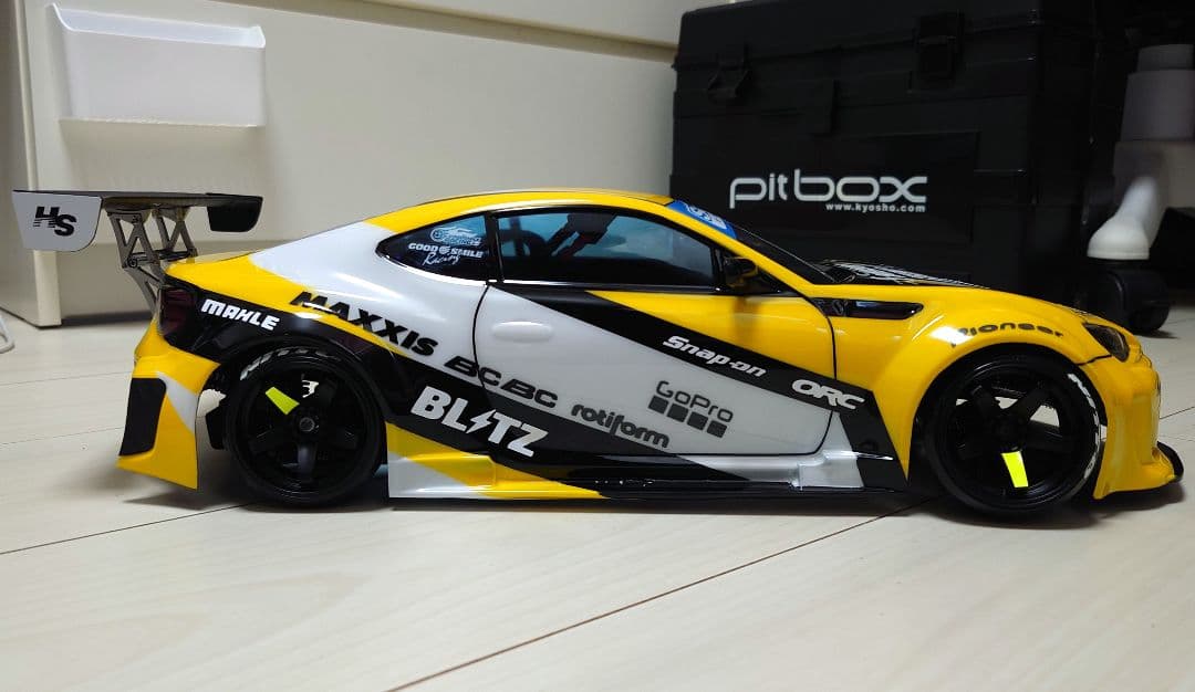 トヨタ86 ヨコモ　ボディ