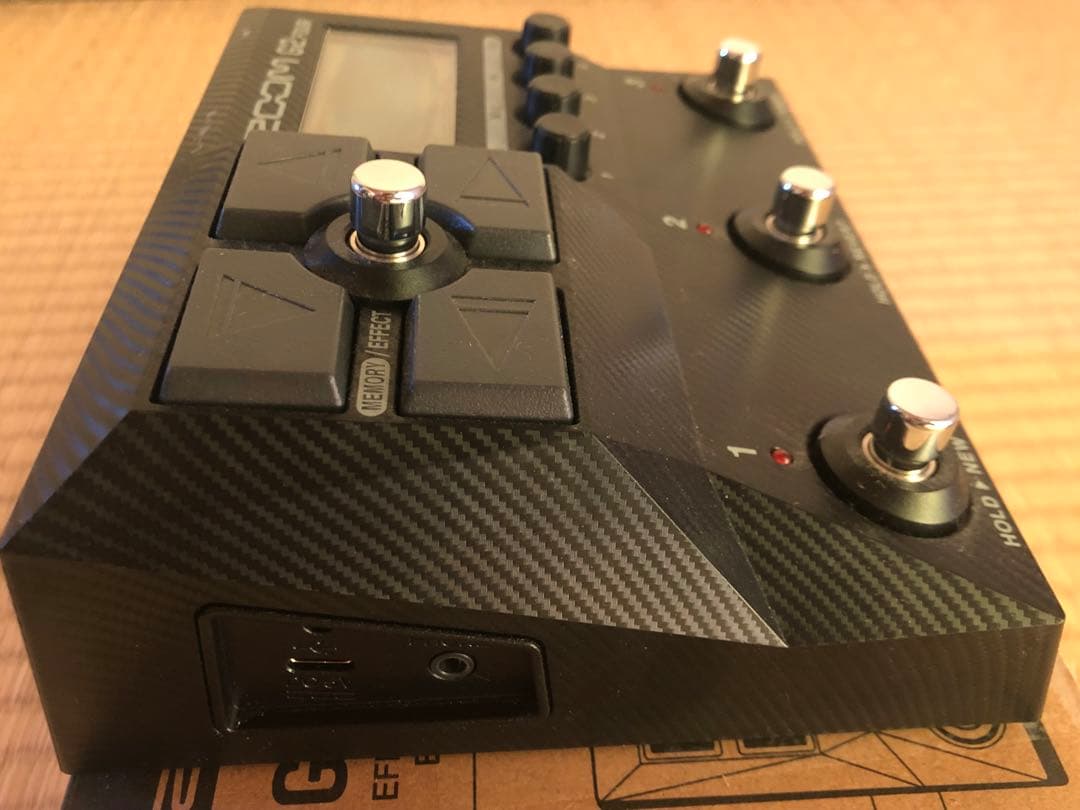 ZOOM G2 FOUR ギターエフェクター