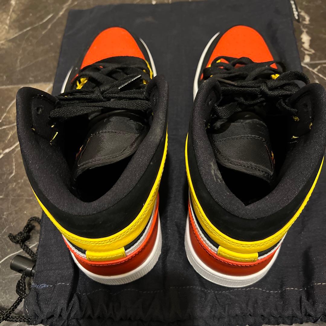 ナイキAir Jordan 1 Mid SE \"Amarillo Orange