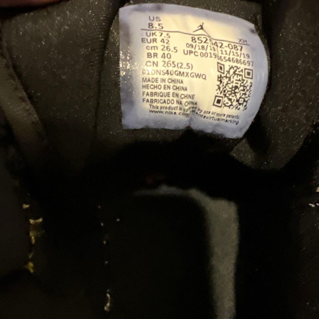 ナイキAir Jordan 1 Mid SE \"Amarillo Orange