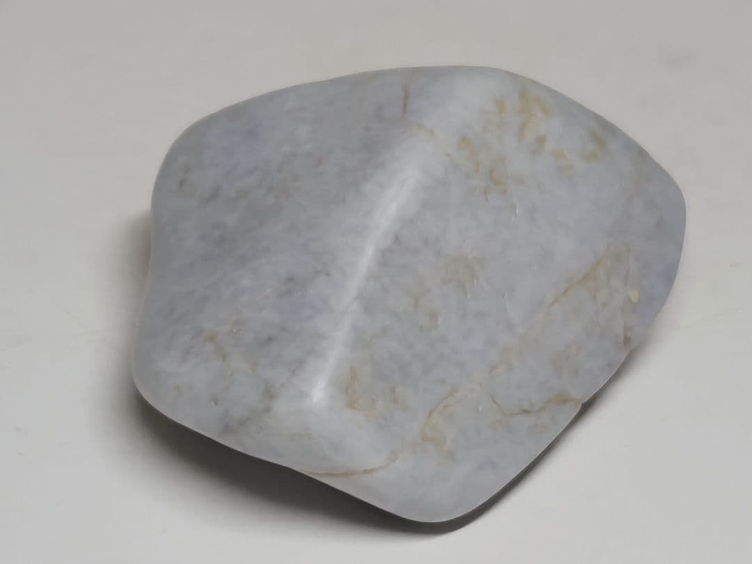 淡ラベ 76g 翡翠 ヒスイ 原石 鑑賞石 自然石 誕生石 鉱物 鉱石 水石