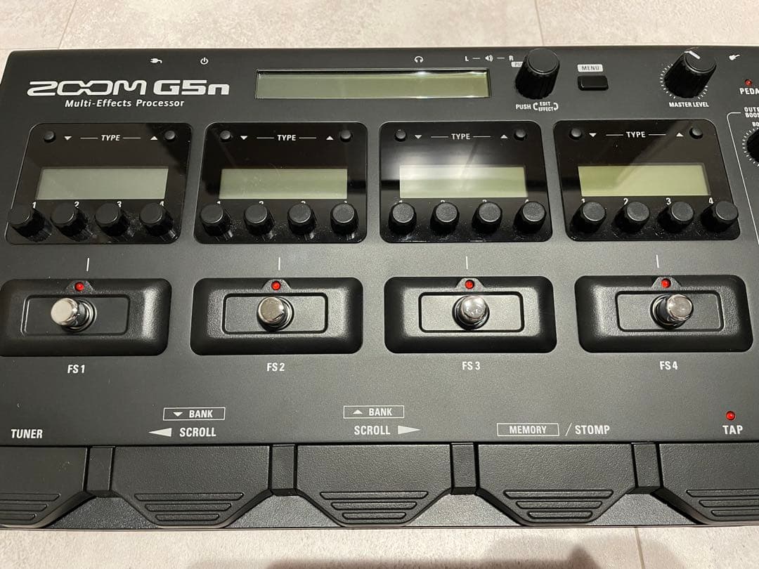 ZOOM G5n マルチエフェクター（ケース付き）