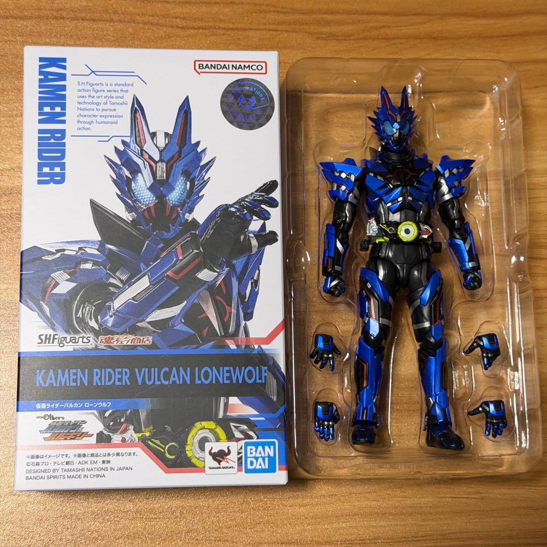 【開封美品】フィギュアーツ バルカンローンウルフ