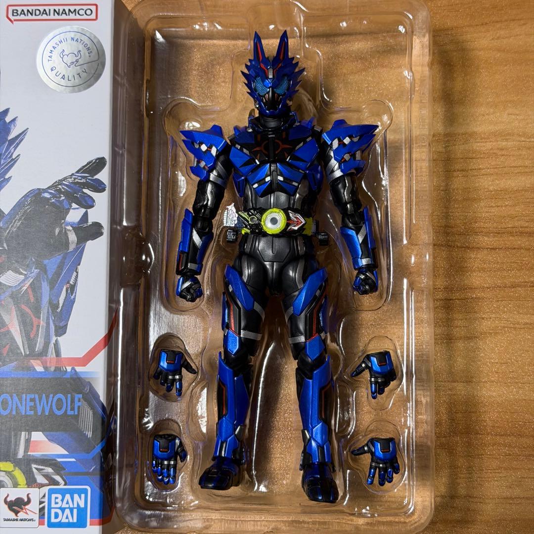 【開封美品】フィギュアーツ バルカンローンウルフ