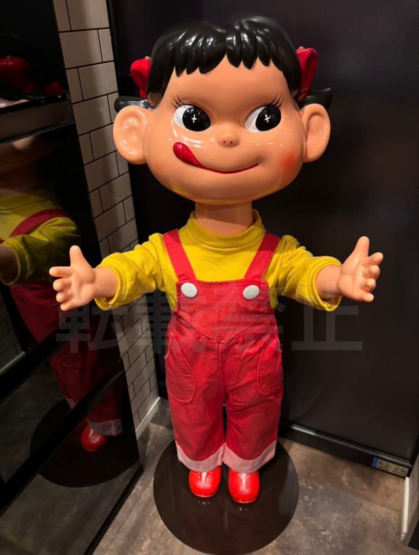 不二家 店頭ペコちゃん ほっぺの赤いペコちゃん 等身大