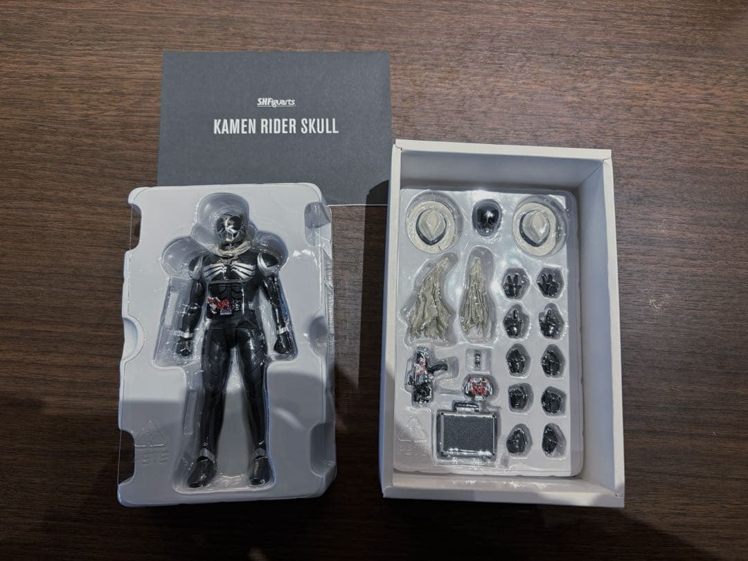 真骨彫　仮面ライダースカル