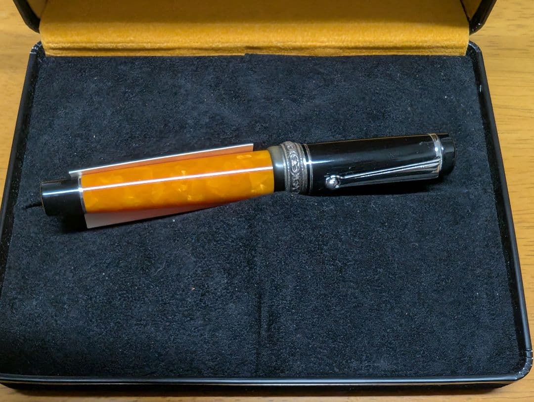 万年筆 デルタ ドルチェビータ ミニ