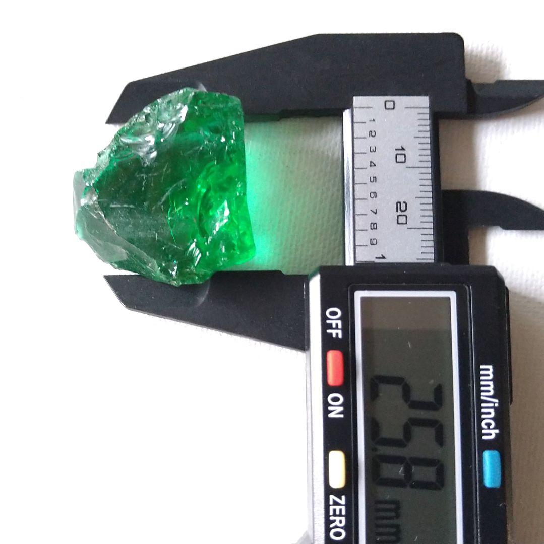 アンダラクリスタル　エメラルドグリーン