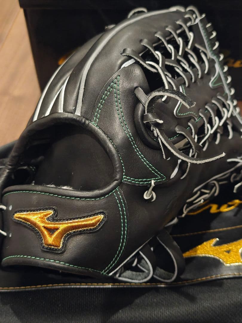 【新品未使用】ミズノプロ　宍粟牛　イチローモデル　直営限定グローブ　硬式　外野用