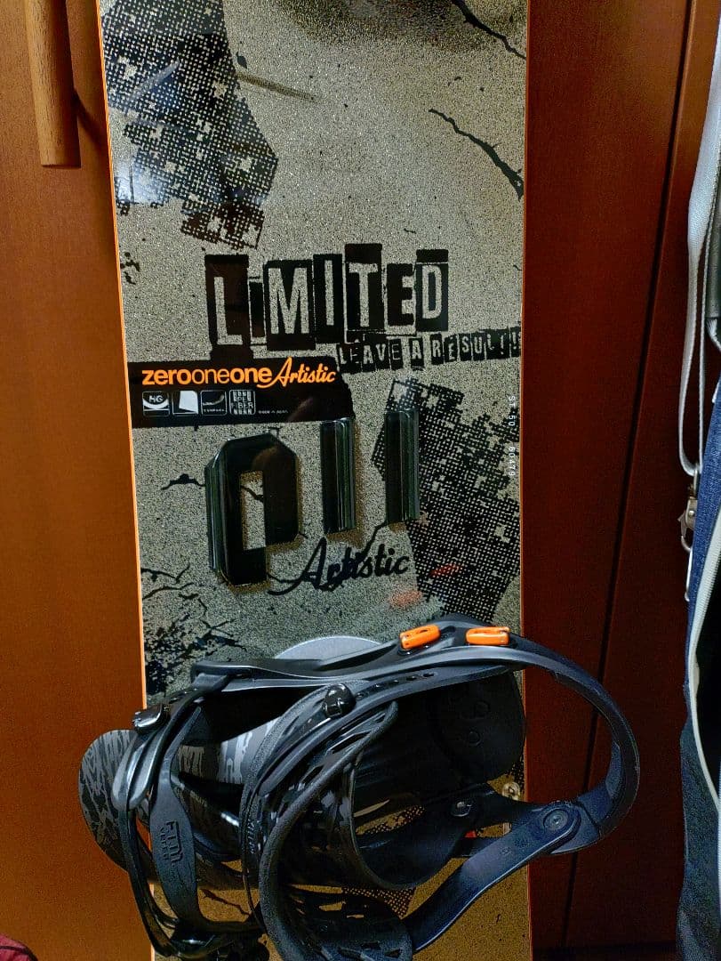 011 Artistic スノーボード ビンディング付き　ボードケースセット