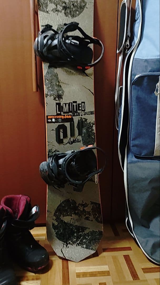 011 Artistic スノーボード ビンディング付き　ボードケースセット