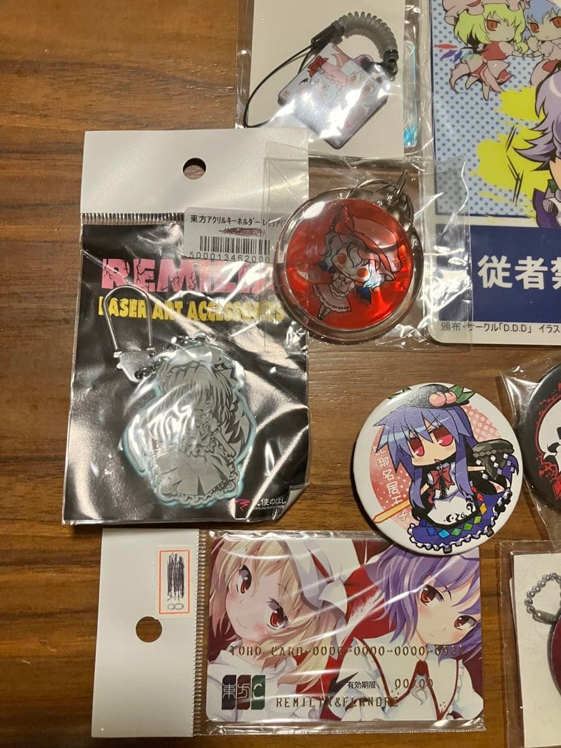 新品未使用　東方プロジェクト　グッズ　レミリア　缶バッチ　キーホルダー　メモ帳