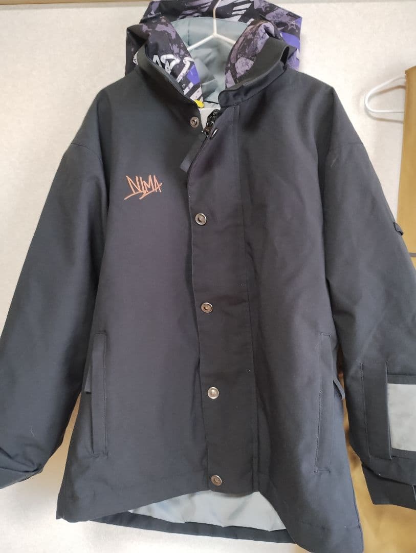 nima 子ども用スノーボードウェア 130サイズ スキー　黒&茶色　おしゃれ