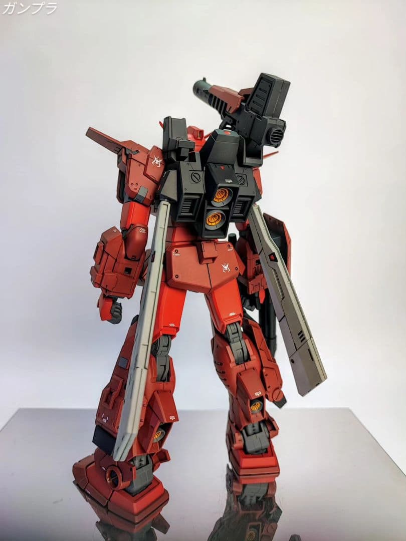 MGシャア専用フルアーマーガンダム ガンプラ完成品
