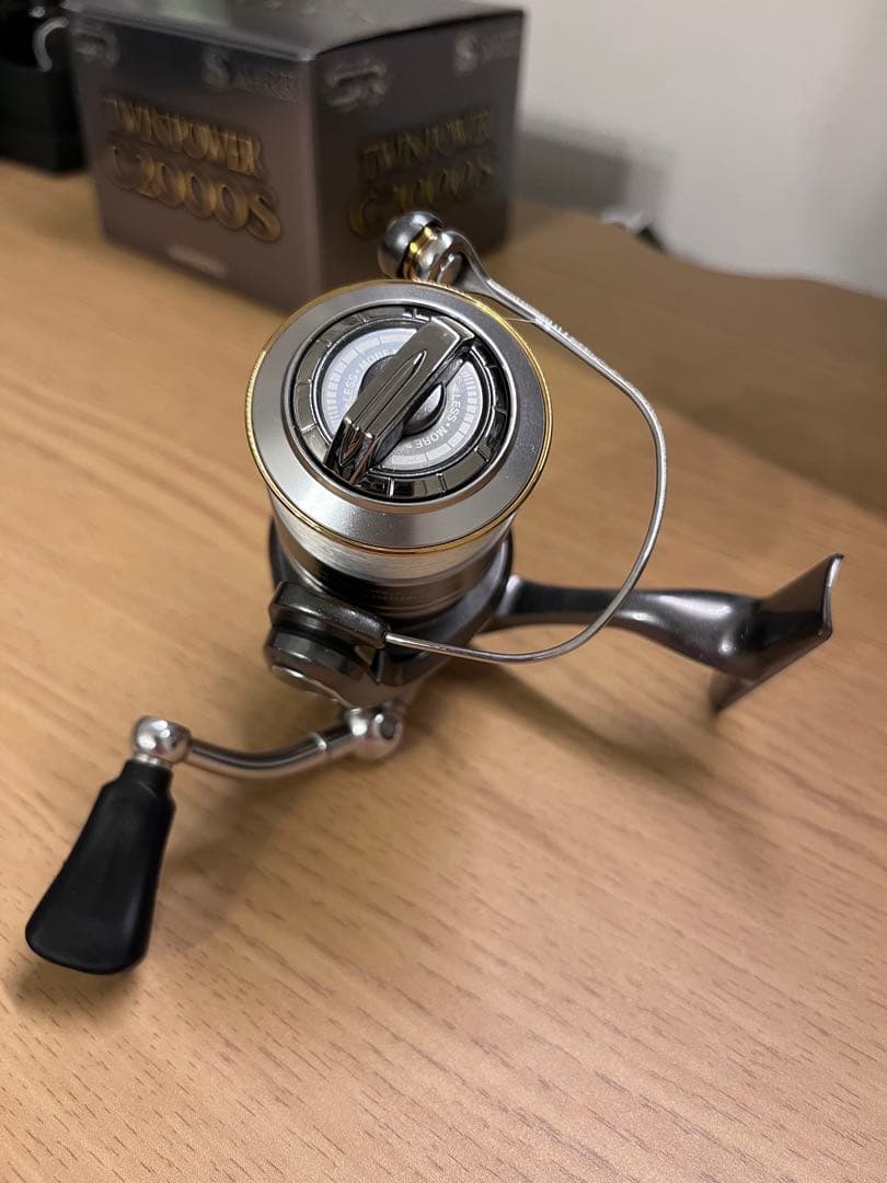 【極上】08ツインパワー C2000S スピニングリール