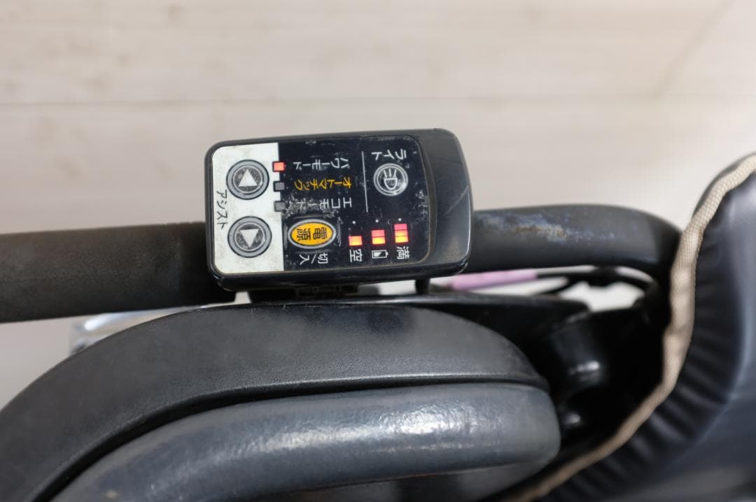 新基準パナソニック ギュット　　20インチ　3段　8.9Ah（5点灯）充電器あり