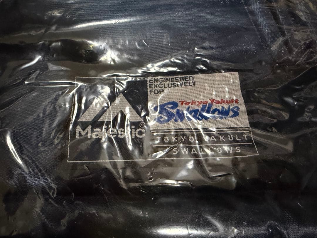 ヤクルトスワローズ 2017 クルー フード付きアウター