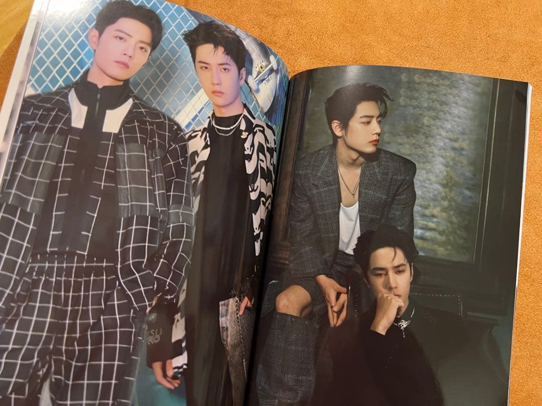 2799円　陳情令 王一博肖戦写真集 博君一肖合成写真集②