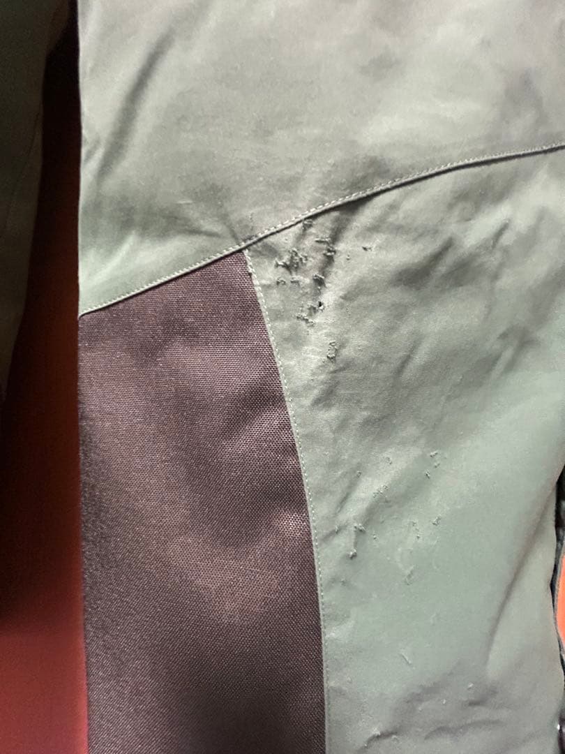 GOLD WIN 3 （ L）　スキーウェア　アッシュグリーン×ディープグリーン