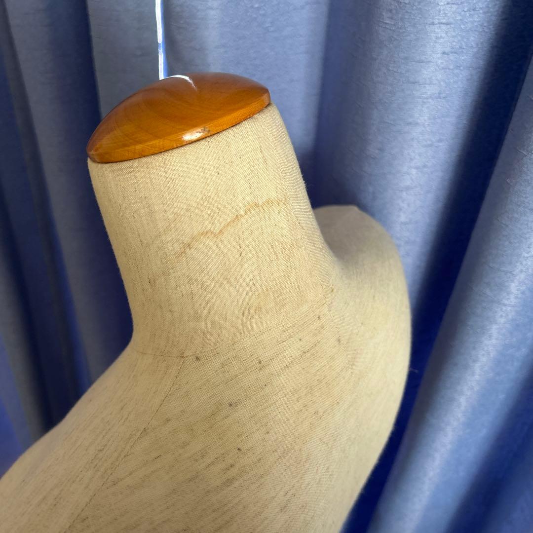 トルソー　可動式ベージュフルボディマネキン　アーム付き